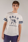 Camiseta, con estampado en frente y mangas, de Yale.