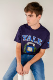 Camiseta, con estampado en frente y manga, de Yale