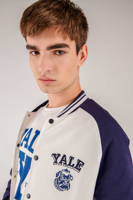 Chaqueta college Yale