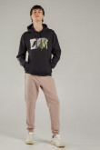 Buzo capota estampado de MTV.