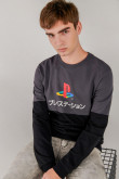 Buzo cuello redondo, estampado de Play Station.