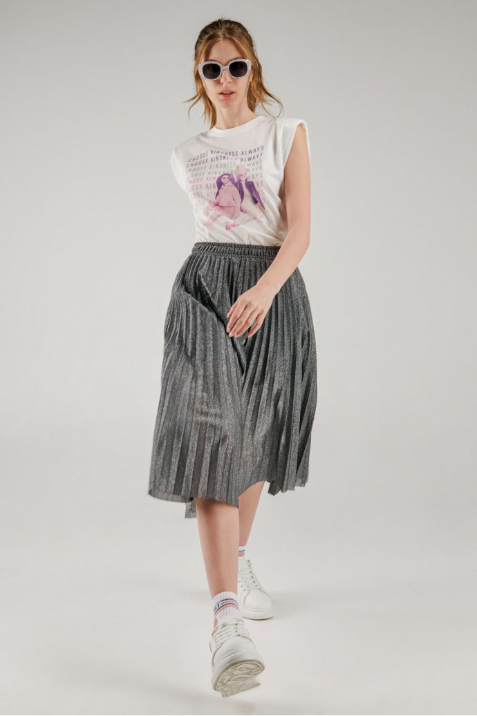 Camiseta, con hombreras con estampado en frente de Barbie