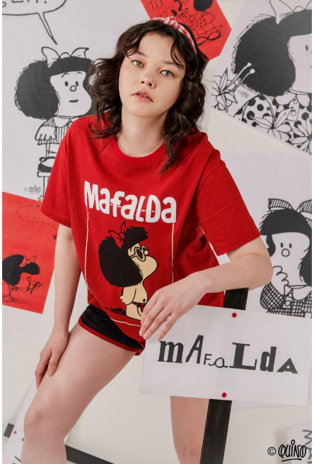 Camiseta, con estampado en frente de Mafalda.