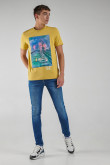 Camiseta manga corta estampada.