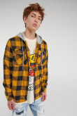 Camisa con capota
