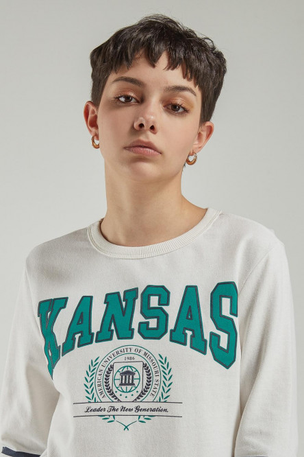 Buzo cuello redondo estampado.