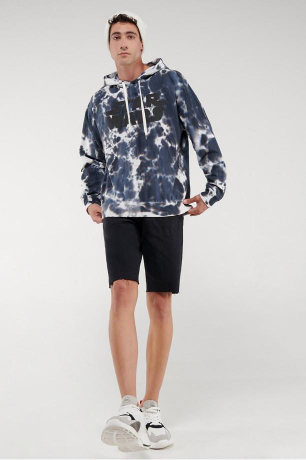 Buzo tie dye con capota, estampado de STARWARS.