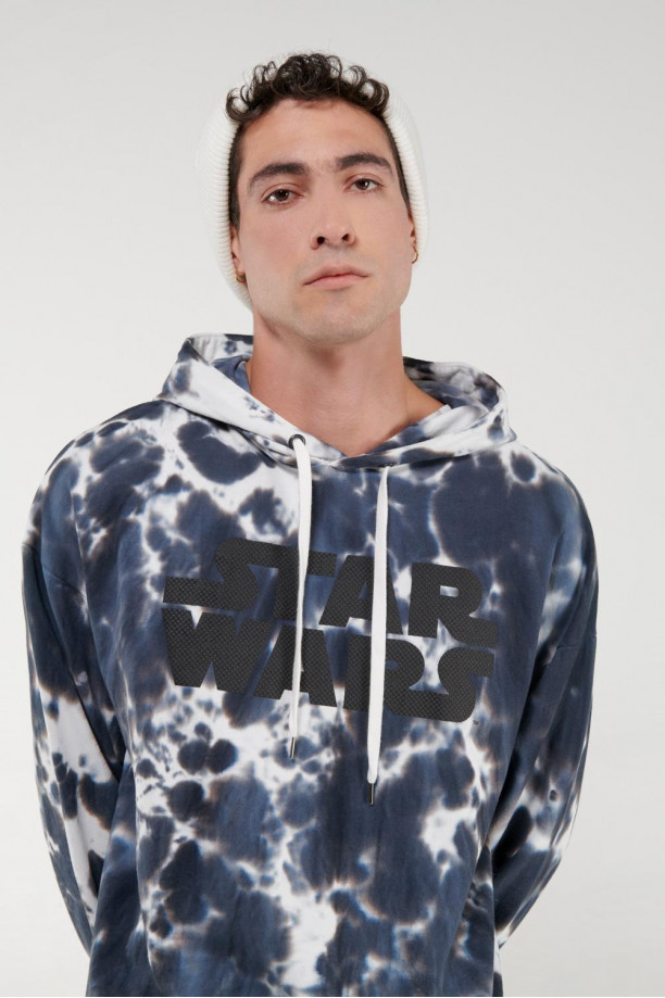 Buzo tie dye con capota, estampado de STARWARS.