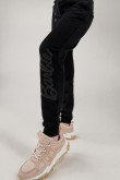 Pantalón jogger, con estampado en bota frente de Barbie
