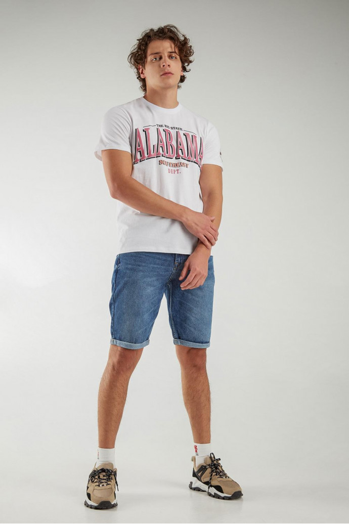 Camiseta manga corta estampada.