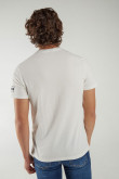 Camiseta manga corta estampada.