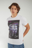 Camiseta manga corta estampada.