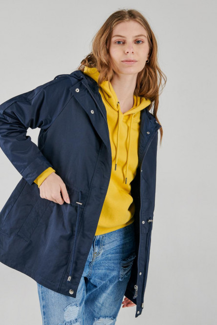 Chaqueta parka con capota