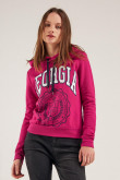 Buzo básico con capota, con estampado college.