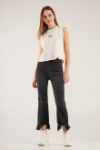 Jean cropped con rotos