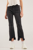 Jean cropped con rotos