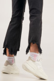 Jean cropped con rotos