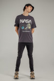 Camiseta manga corta estampada de NASA.