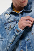 Chaqueta jean con rotos