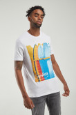 Camiseta básica manga corta estampada.
