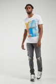 Camiseta básica manga corta estampada.