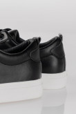 Tenis urbanos, basicos con franjas