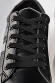 Tenis urbanos, basicos con franjas