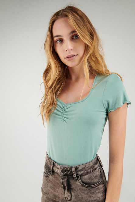 Camiseta cuello en V