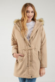 Chaqueta parka acolchada con capota