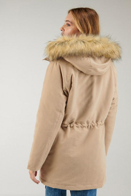 Chaqueta parka acolchada con capota