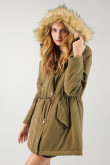 Chaqueta parka acolchada con capota