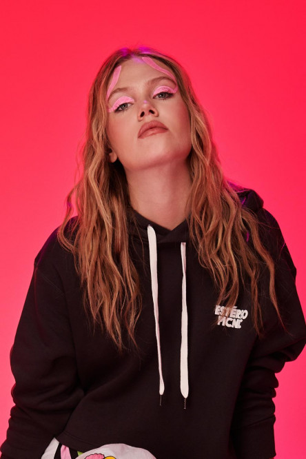 Buzo, con estampado en frente, espalda y manga, de Festival Estéreo Picnic