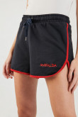 Short con bolsillos, con bordado en frente de Mafalda
