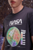 Camiseta manga corta estampada de NASA.