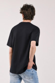 Camiseta manga corta unicolor.