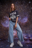 Camiseta manga corta, para mujer, estampado en frente y mangas de NASA,