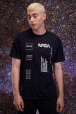 Camiseta manga corta estampada de NASA.