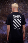 Camiseta manga corta estampada de NASA.