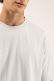 Camiseta manga corta unicolor.