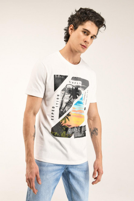 Camiseta manga corta con estampado.