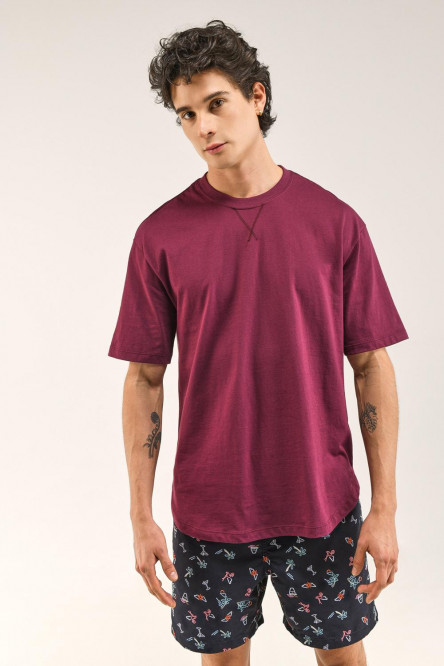 Camiseta manga corta unicolor.