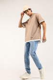 Camiseta manga corta unicolor.