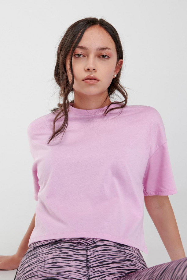Camiseta, manga corta, cuello redondo, unicolor