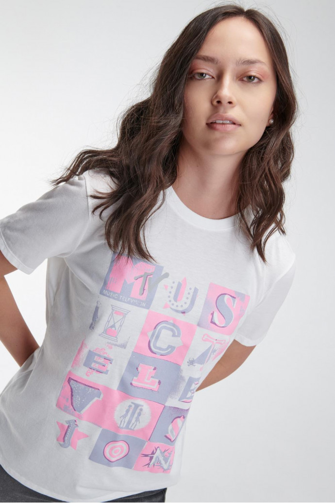 Camiseta manga corta estampada de MTV.