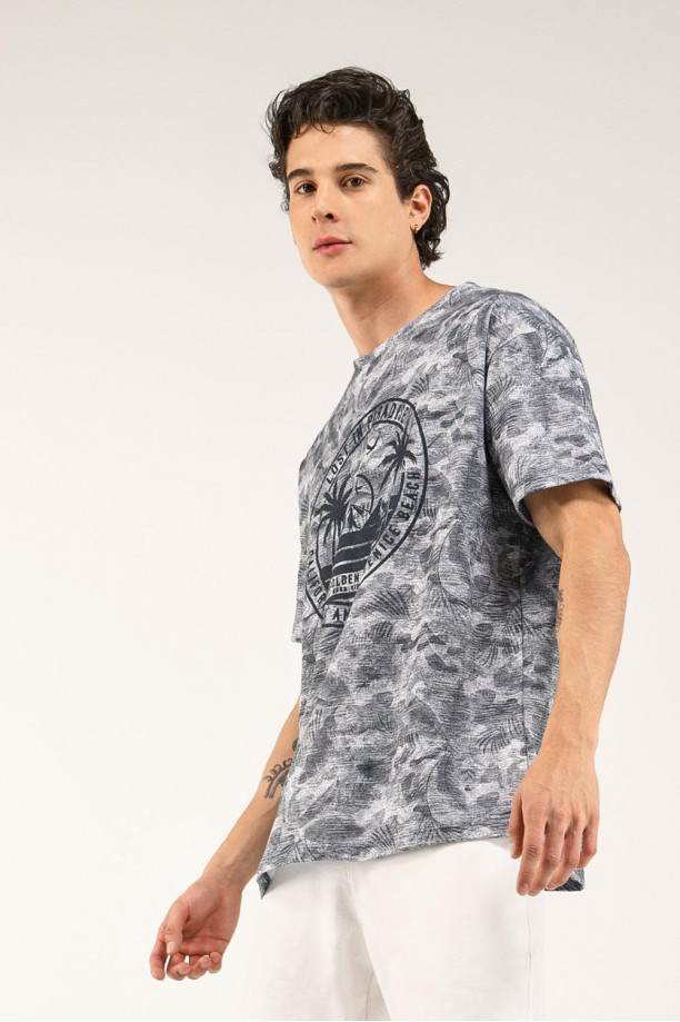 Camiseta estampada, cuello redondo, manga corta con estampado frente