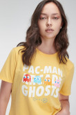 Camiseta, manga corta, estampada en frente de Pacman.