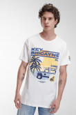 Camiseta manga corta oversize con estampado.