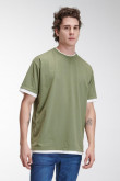 Camiseta manga corta unicolor.