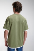 Camiseta manga corta unicolor.