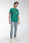 Camiseta manga corta con estampado.